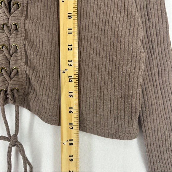 The Classic Cropped Ribbed Front Tie Size M Brown - Picture 4 of 10